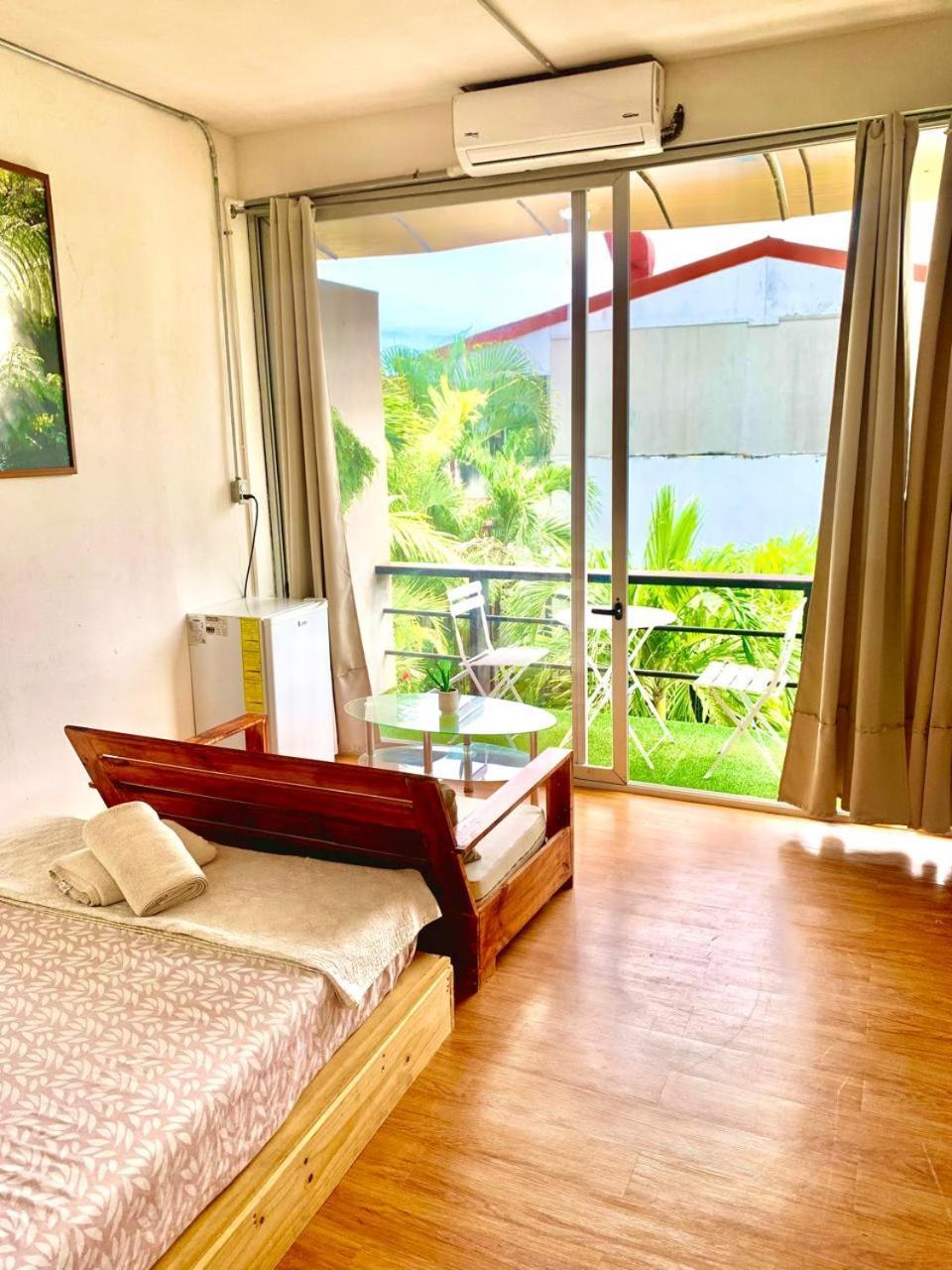 Beach Lofts And Surf Jacó Екстериор снимка